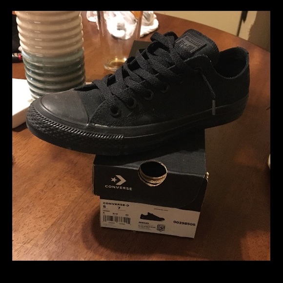 converse mens size 7 women's size